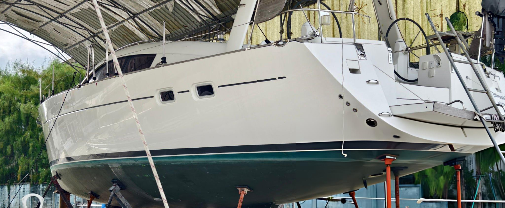 Maintaining yacht
