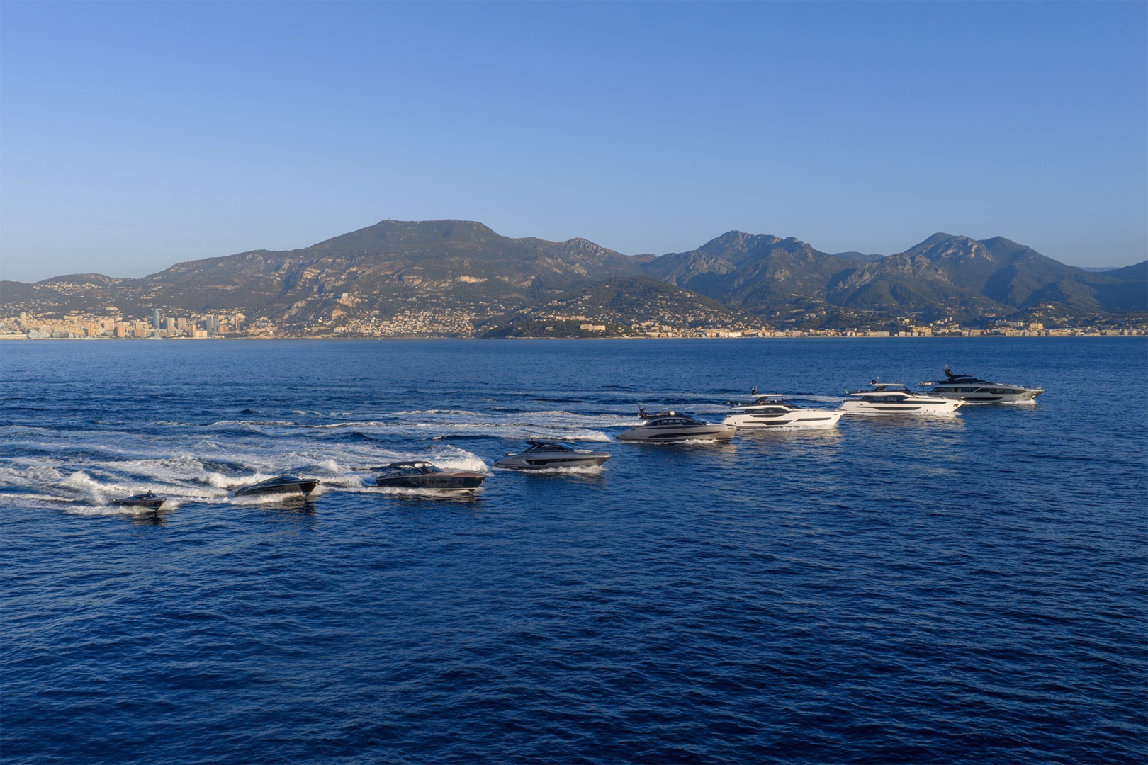 O FERRETTI GROUP ENCANTA O VENICE BOAT SHOW COM UMA FROTA DE SETE IATES EXTRAORDINÁRIOS