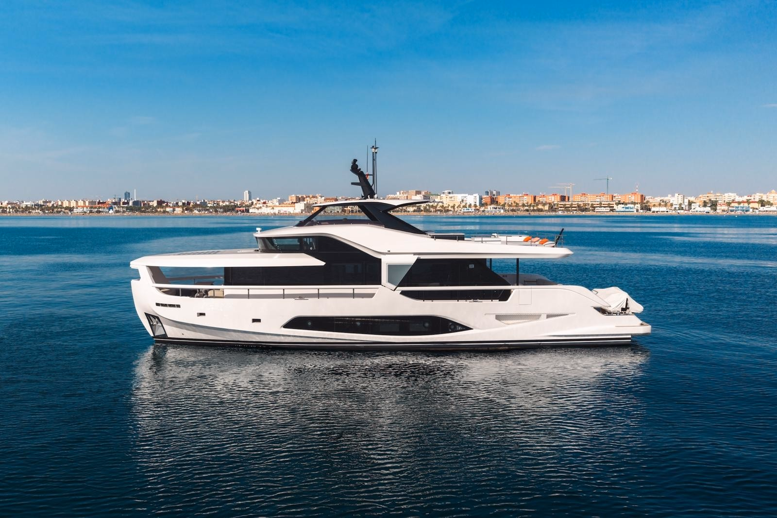 Infynito 80 «SEA SAKURA»