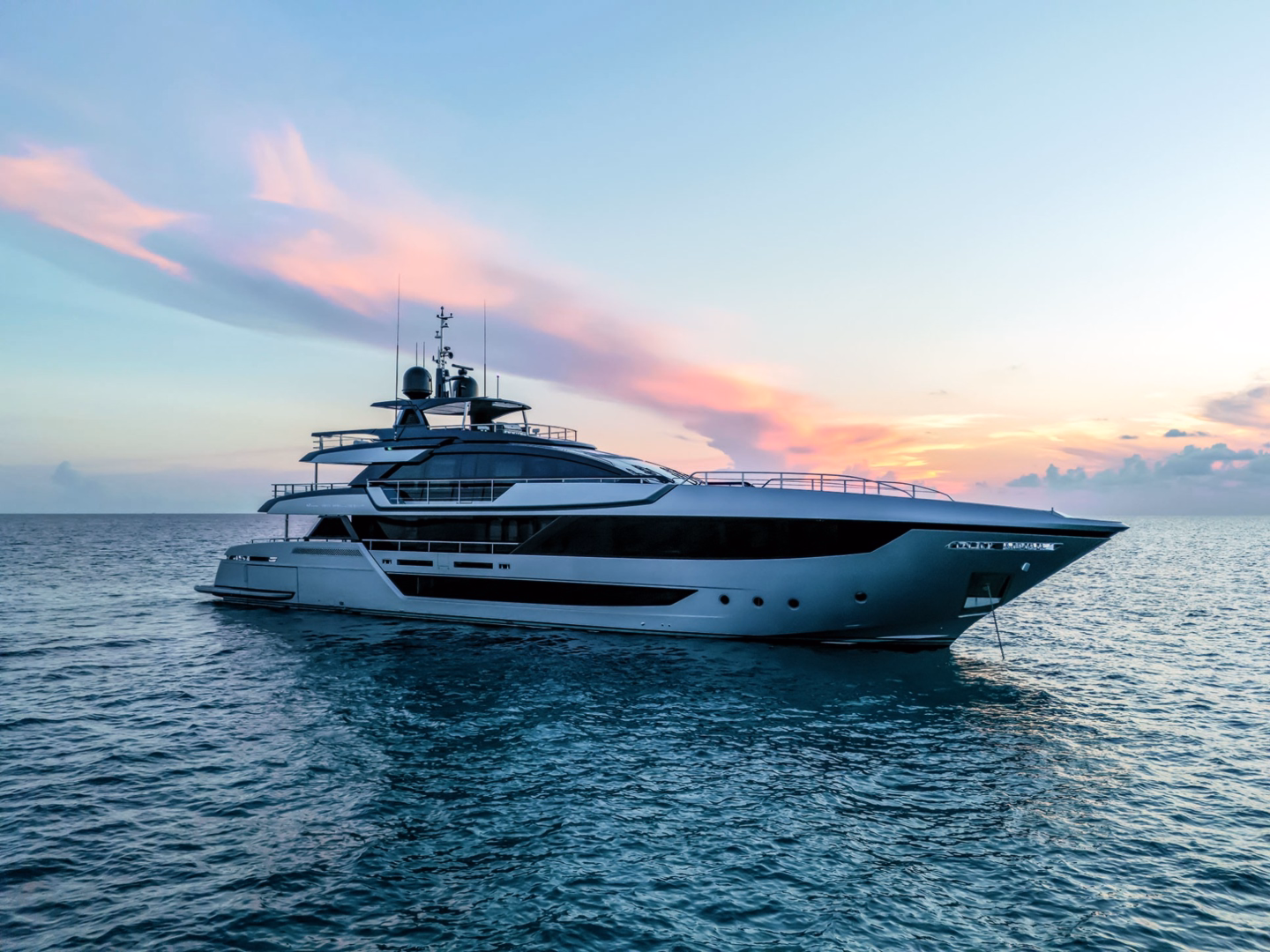 Ferretti Group ilumina o Monaco Yacht Show com três estreias: Riva 54Metri, CRN Amor à Vida e Custom Line Navetta 35